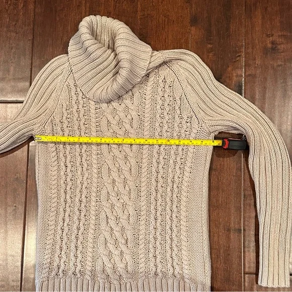 Banana Republic Beige Cable Knit Turtleneck Sweater Size XS - Picture 4 of 5